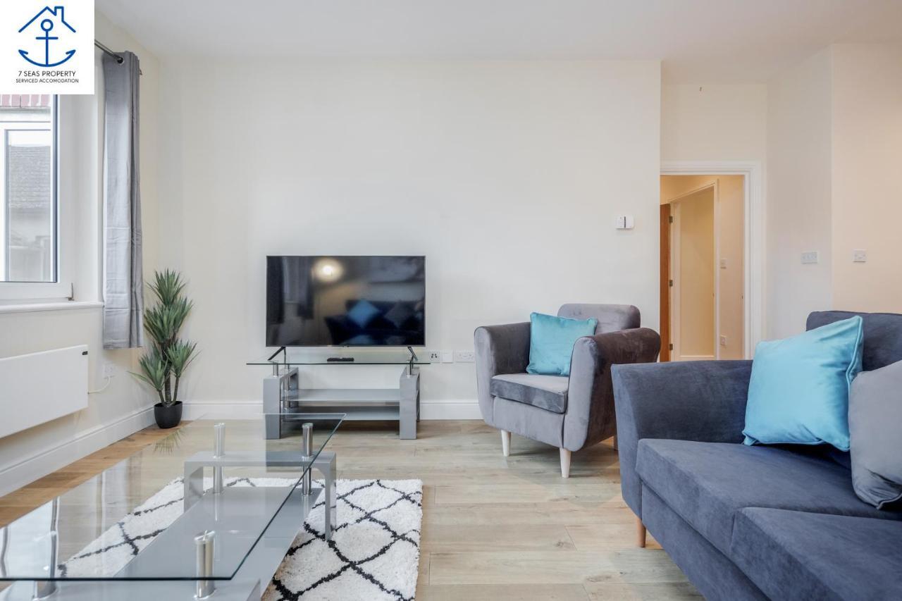 Spacious Luxury 2 Bed Apartment By 7 Seas Property Serviced Accommodation Maidenhead With Parking And Wifi Экстерьер фото